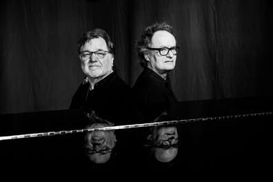 Live und pur, nur mit Piano und Stimme: Klaus Lage und Bo Heart laden zum intensiven Konzerterlebnis. 