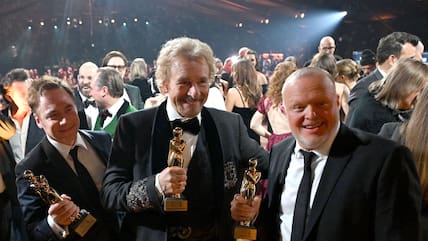 Michael Herbig (von links nach rechts), Thomas Gottschalk und Stefan Raab sind in Österreich bei der Verleihung der Film- und Fernsehpreise „Romy“ ausgezeichnet worden.