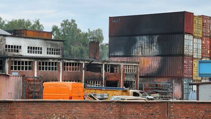 Schon bald dürften endlich alle Container auf dem Gelände im Hamburger Hafen abgelöscht sein.